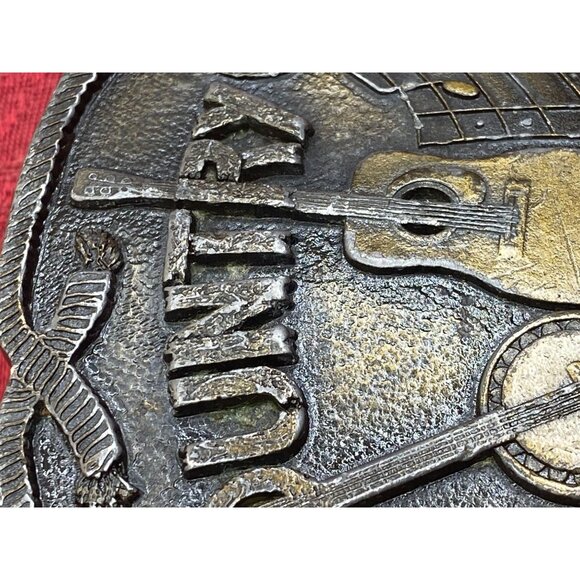Vtg 1976 Country Music Belt Buckle Guitar Banjo Music Notes Indiana Metal Craft - Picture 4 of 8